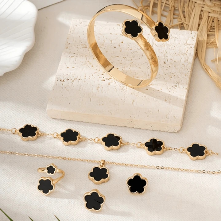 1 Pair Of Stud Earrings +1 Pc Necklace +1 Pc Bracelet +1 Pc Bracelet +1 Pc Ring With Lucky Flower... | SHEIN