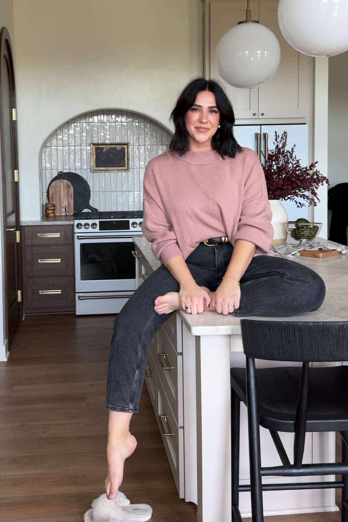 Casual sweater and jeans outfit! Sweater L, jeans 30R. 

#LTKSeasonal #LTKStyleTip #LTKMidsize