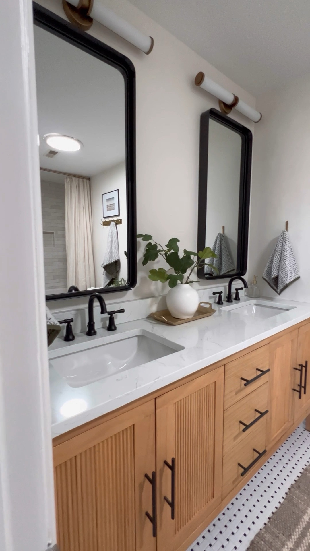 The transformation from the #mulliganproject is absolutely stunning! Check out all the details! 

#LTKhome #LTKVideo