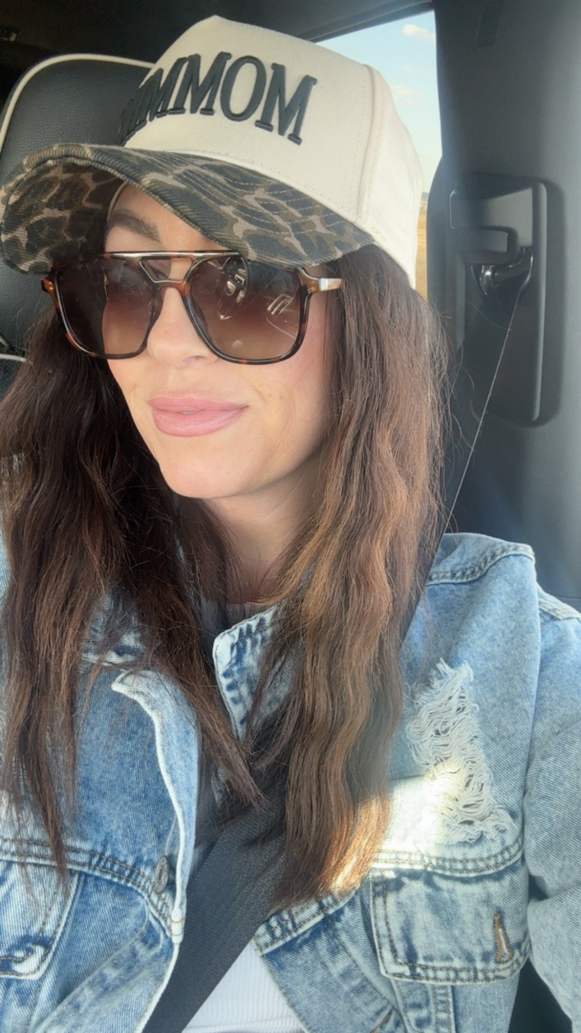 Mommin truck hat // fall hats 

#LTKFindsUnder50 #LTKStyleTip