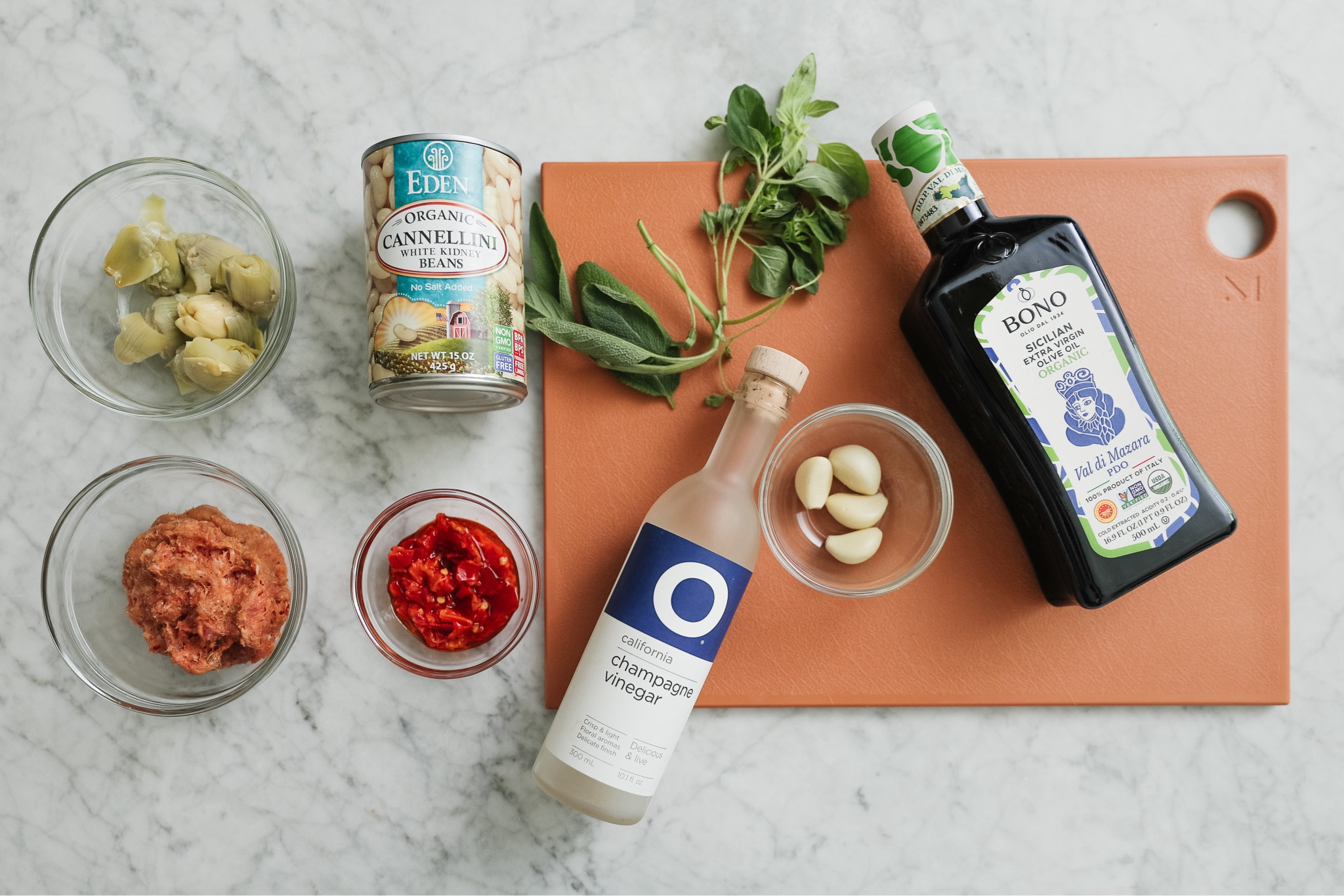 If you’re hosting a party this autumn you’re going to want Chris’s Skillet White Bean Dip… it’s allergy friendly and super quick to come together. Full recipe is on ChrisLovesJulia.com!

Glass prep mixing bowls, olive oil, cutting board

#LTKHome #LTKParties #LTKSeasonal