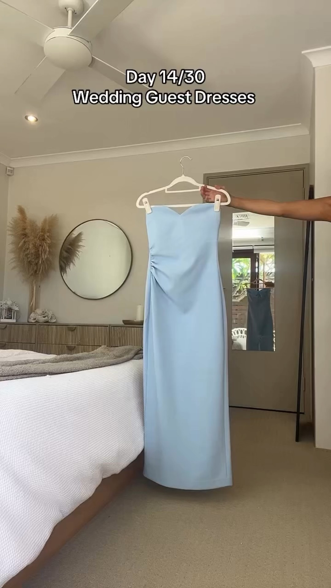 Day 14/30: Wedding Guest Fit 💙✨

Dress is Zara — 7100/707/420 
Midi dress with sweetheart neckline 

Heels are @fashionnova - Hooked On The Look Slingba



#WeddingGuestDress #Zara #SomethingBlue #WeddingFit @zara