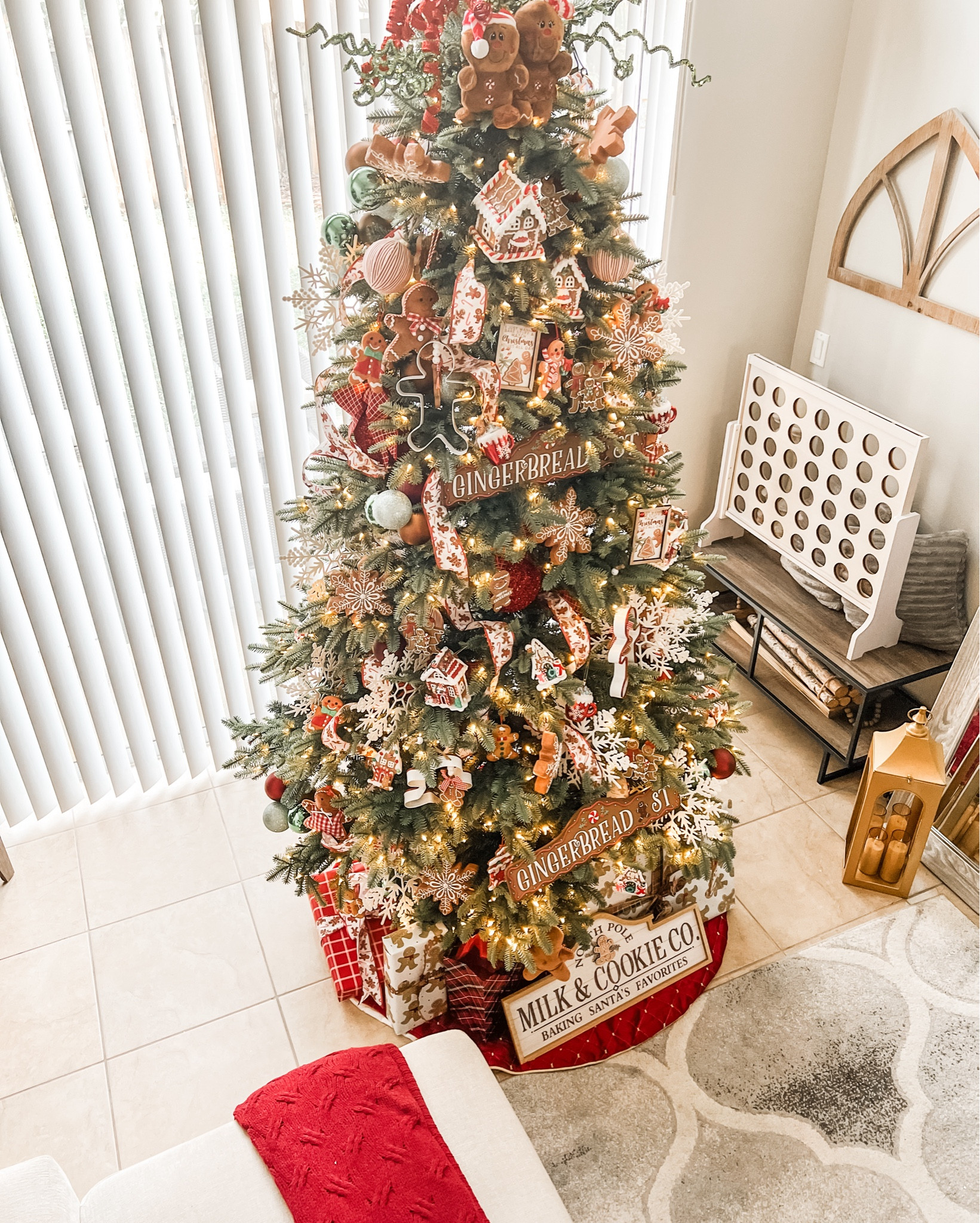 Christmas 2023 Gingerbread Theme . 
Tree is from Balsam Hill