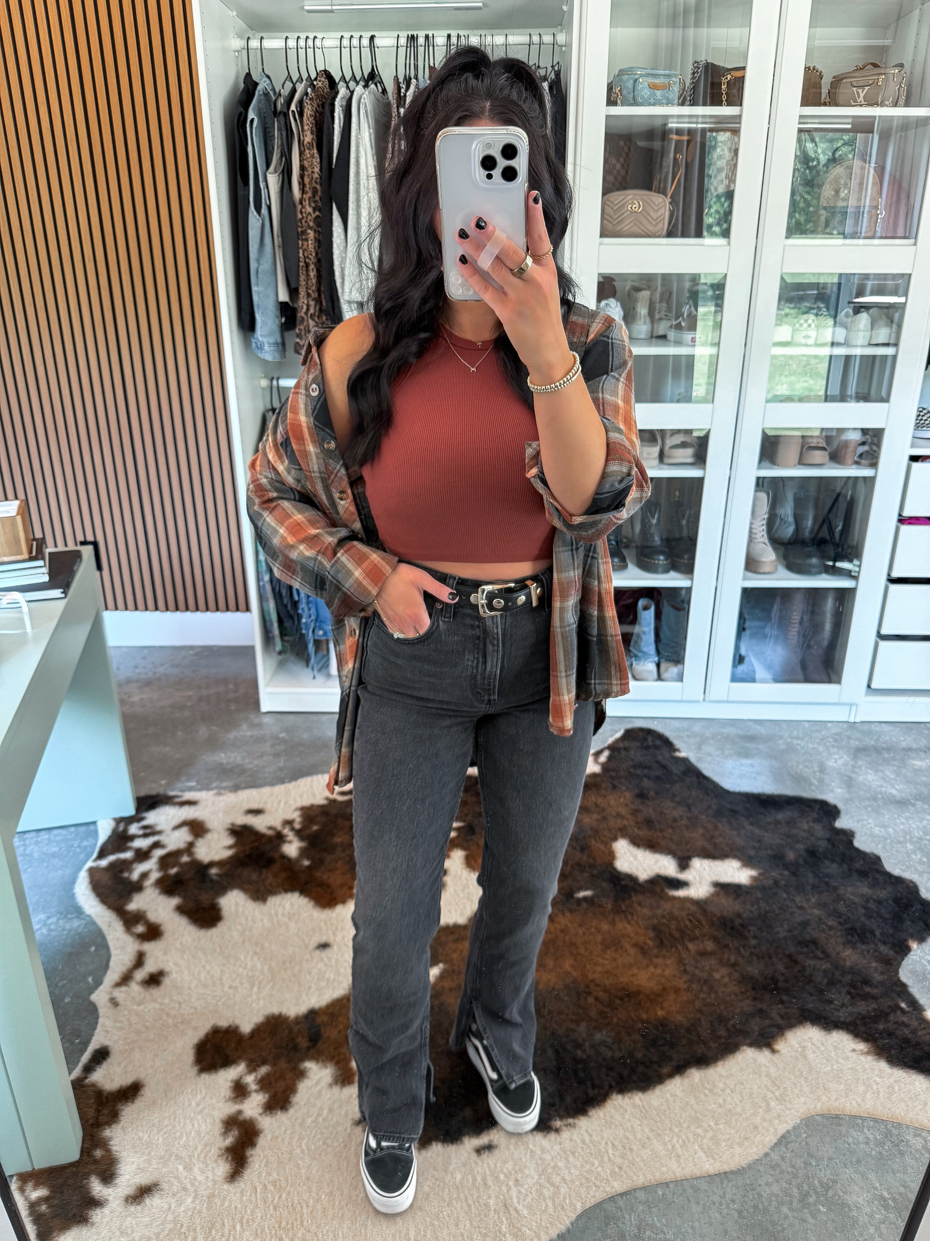 Fall Outfit Inspo 🖤

Tank Top - xs (01 caramel)
Flannel - medium (grey + caramel)
Jeans - 27

Edgy fall vibes with this simple look 👏🏼 I styled the black abercrombie split hem jeans with this rust colored racerback tank (the best basic!) and added this oversized flannel and studded belt! Finished the look with my favorite platform vans. 

 

 #LTKFindsUnder50 #LTKFindsUnder100 #LTKShoeCrush