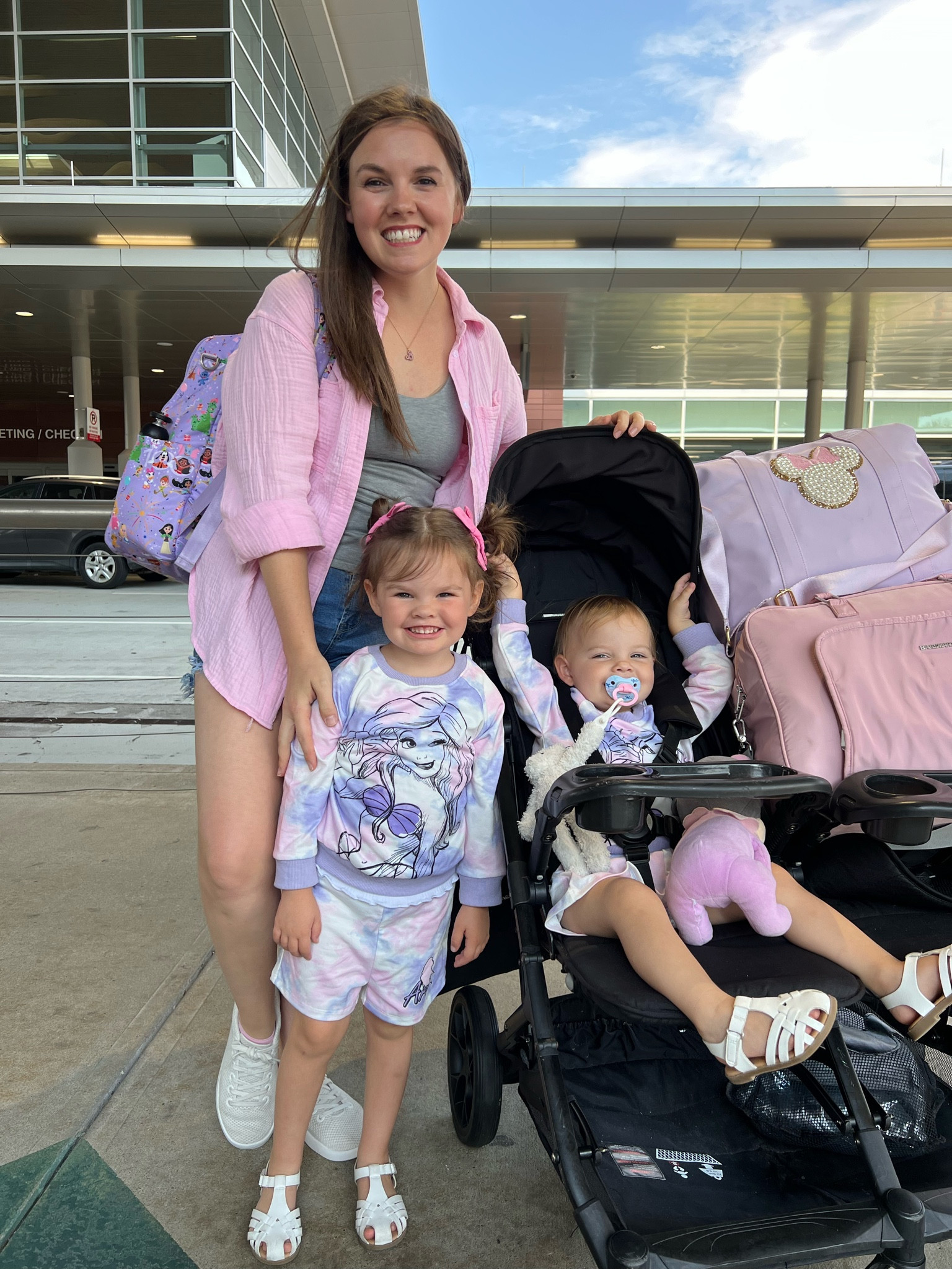 Disney Travel Day Outfits for Mom & Toddler 