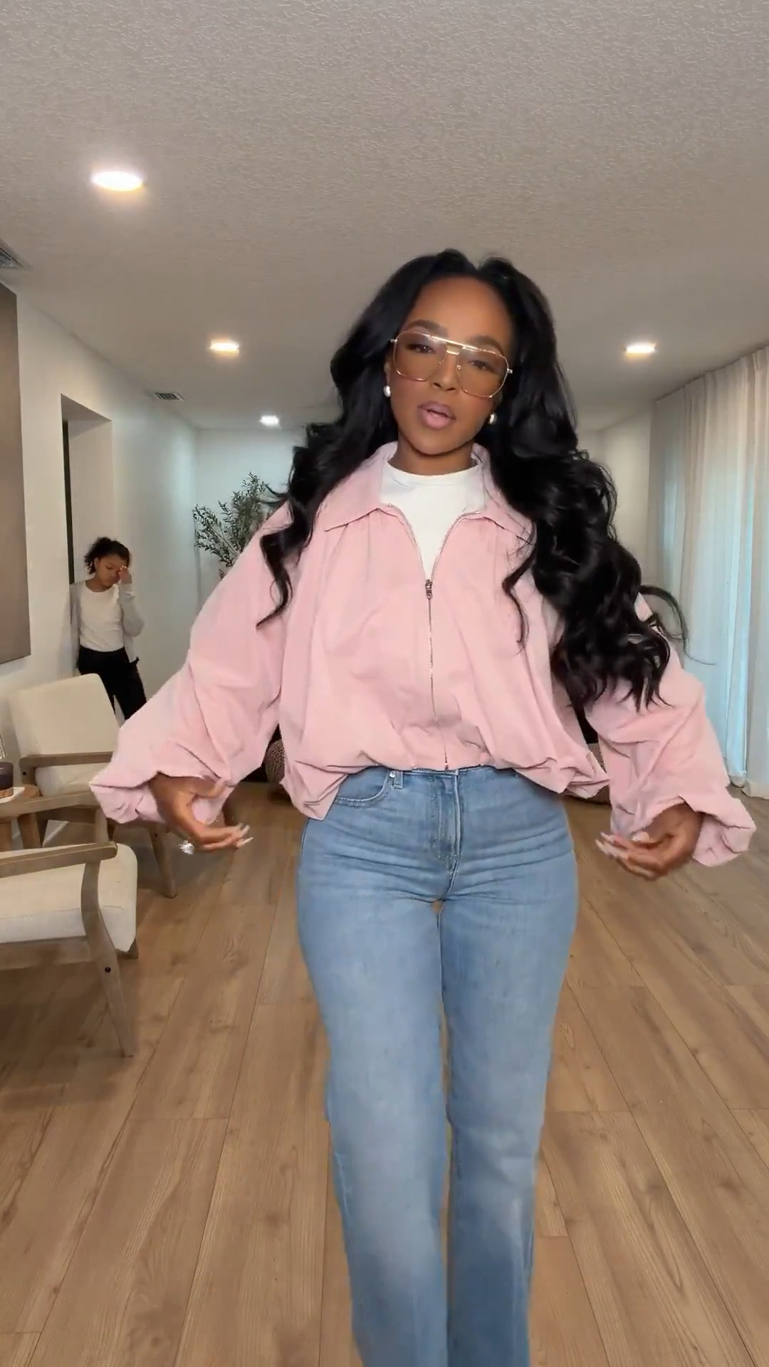 Scroll to shop!! This effortless outfit featuring a soft pink cropped jacket styled with classic flare denim gives a polished but relaxed look.

Perfect for brunch, casual meetings, travel days, spring outings, or elevated everyday outfits.



#LTKgrwm #LTKvlog #LTKootd