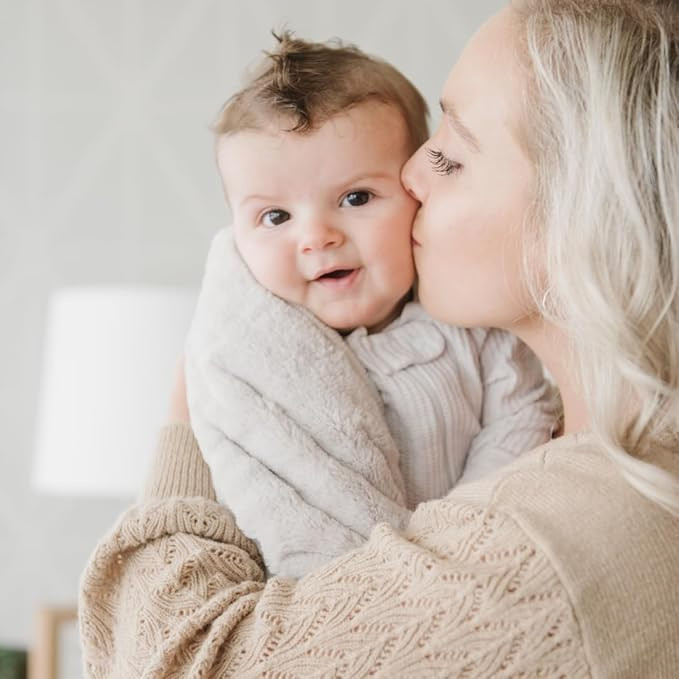 SARANONI Security Blankets for Babies Super Soft Boutique Quality Lush Luxury Baby Blanket (Mini ... | Amazon (US)