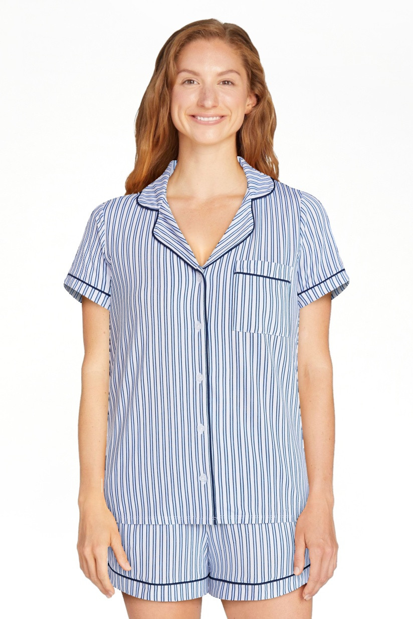 Joyspun Women's Dreamy Soft Collection Notch Collar Top and Shorts Pajama Set, 2-Piece, Sizes XS-... | Walmart (US)