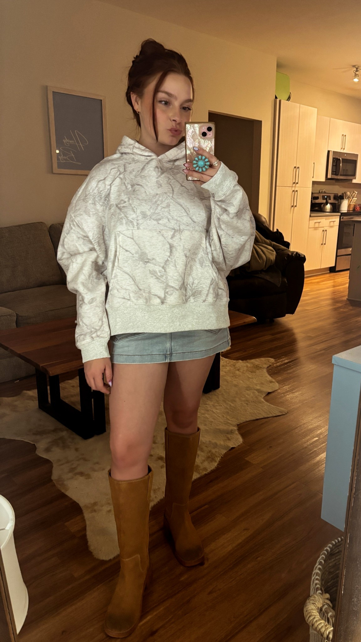 Camo is my favorite color this fall! The COZIEST sweatshirt and skirt duo to transition into Fall. #fall #camo #fallstyle #fallskirts