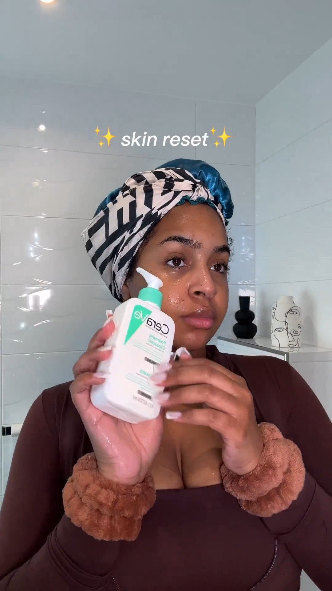 Skin Reset

nettoyant visage cerave, rasoir visage sephora, sérum/toner fentyskin, masque tissu amazon, patchs yeux pixie beauty, crème contour des yeux drunk elephant, crème hydratante drunk elephant, baume à lèvres, fresh beauty, huile cheveux gisou

#LTKbeauty