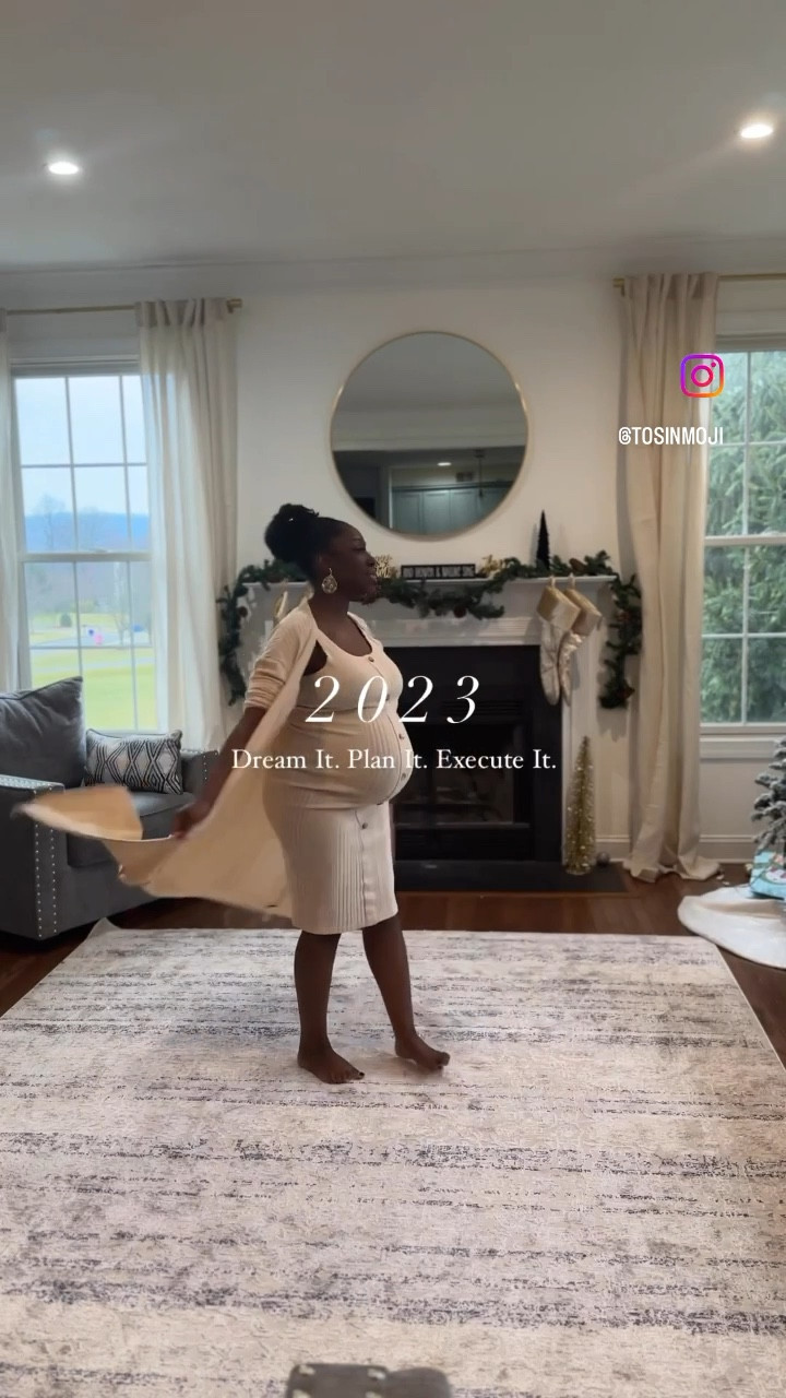 I absolutely love this maternity 2 piece. I’ve also linked a non maternity alternative. 

#LTKbump #LTKstyletip #LTKunder50