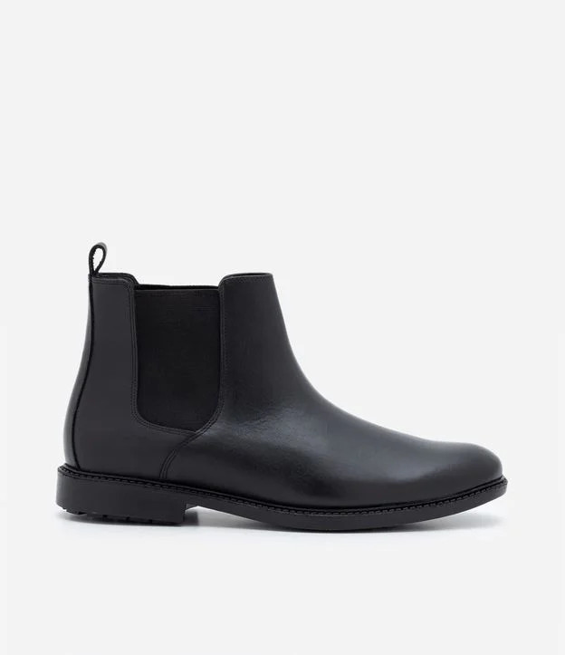 Bota Chelsea em Couro Preto | Renner (BR)