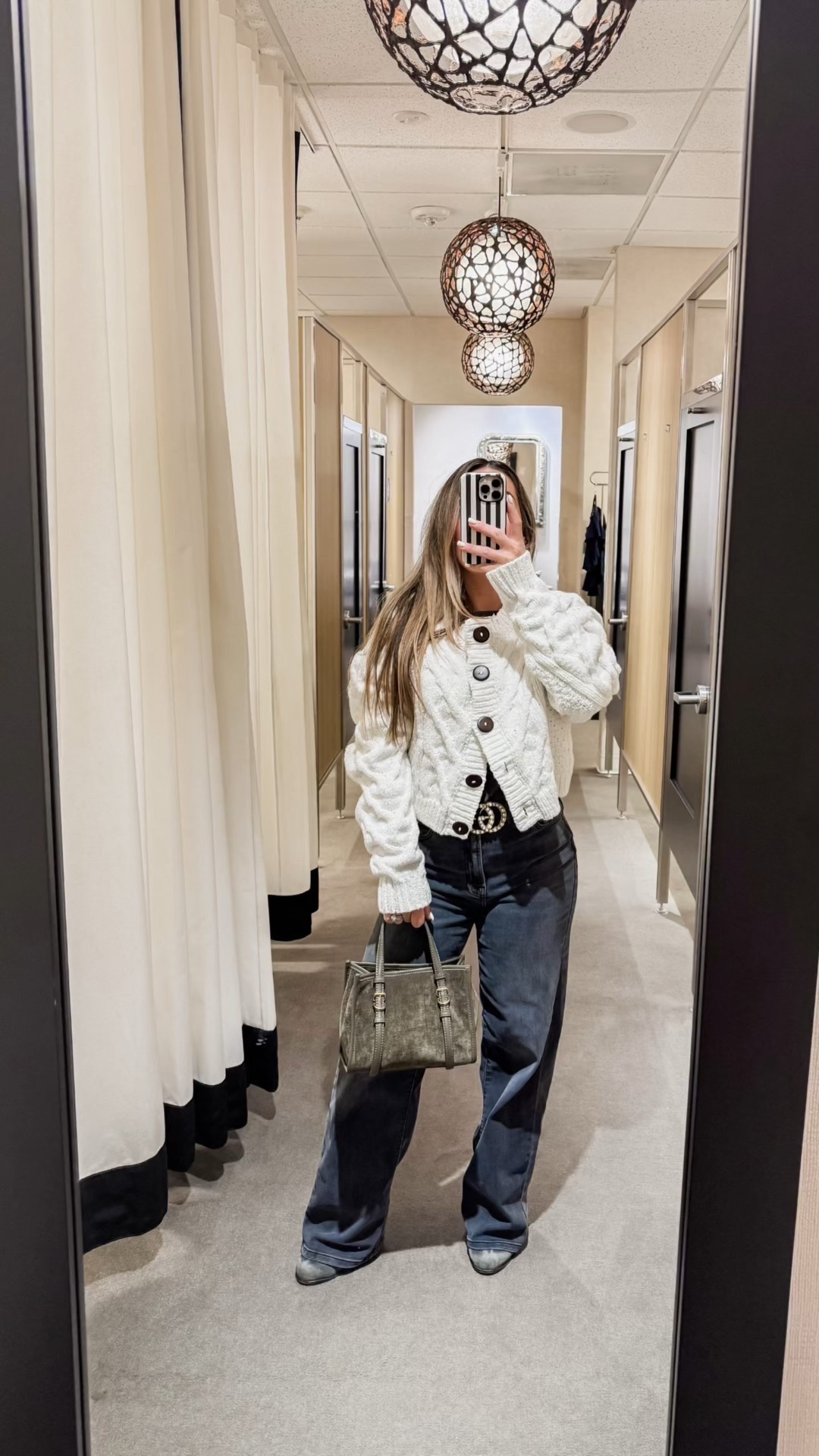 
Cozy cable knit + wide-leg denim = effortless winter uniform 🤍

This chunky white cardigan is giving quiet luxury without trying — perfect over jeans for errands or layering under a coat. Paired with dark denim and a structured bag for that easy, elevated look.
Shop the pieces below — all attainable favorites.
#QuietLuxury #ElevatedCasual #KnitSeason #NeutralStyle #TimelessOutfit

#LTKgrwm #LTKootd #LTKValentine