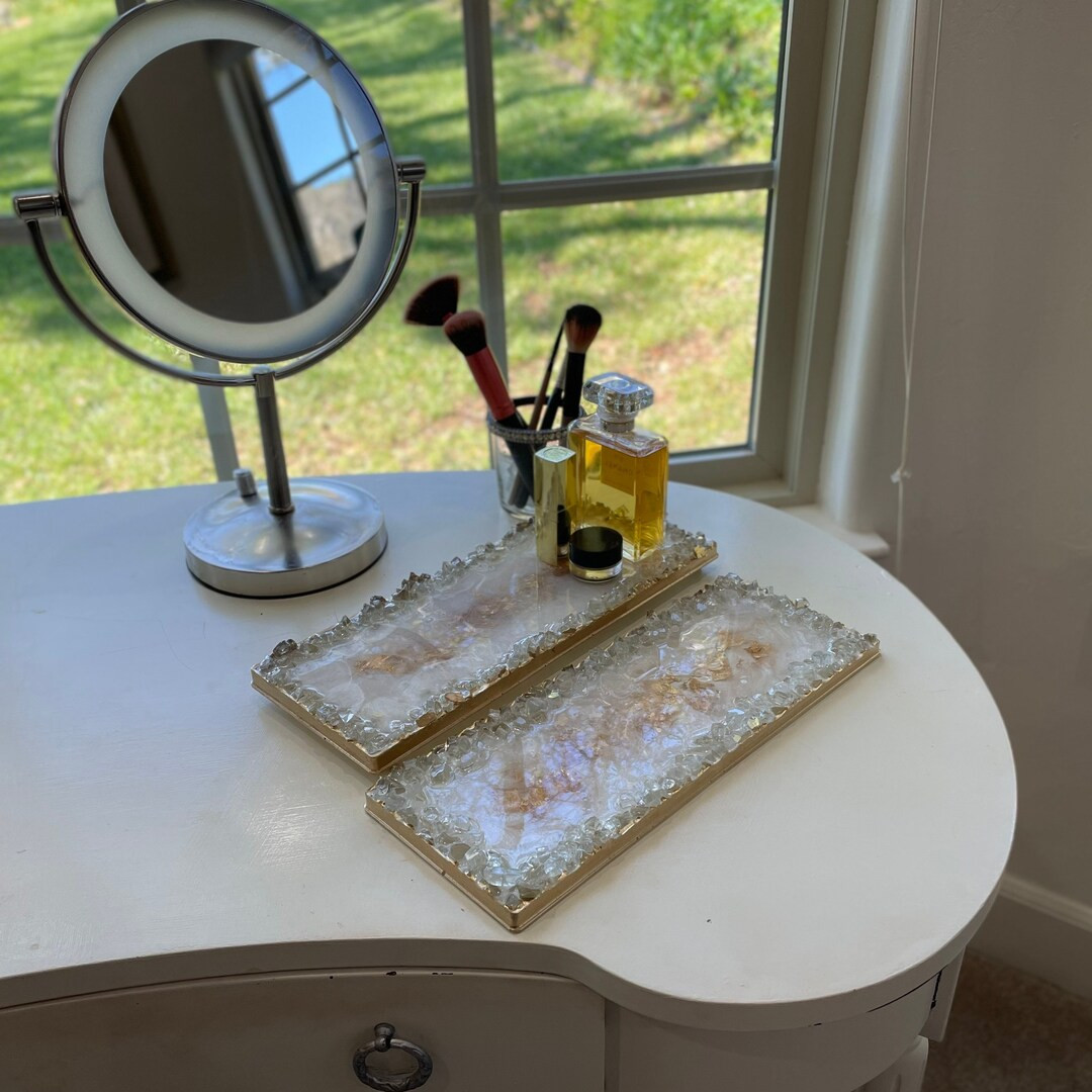 Handmade tray with crushed glass rim, sturdy tray made with reflective glass and epoxy resin, Pea... | Etsy (US)