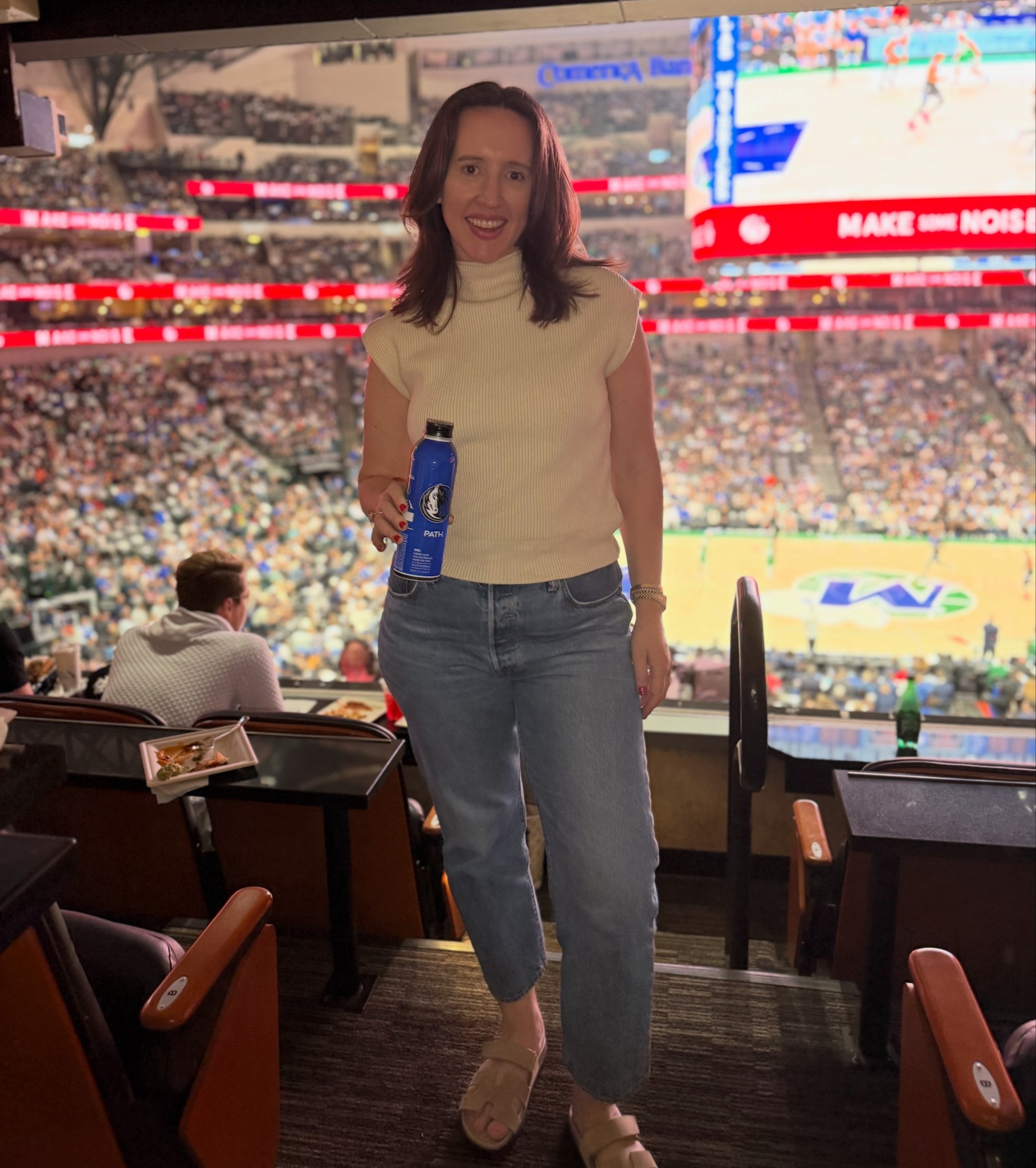 The most flattering Amazon top! Perfect for spring 

#LTKootd #LTKMidsize