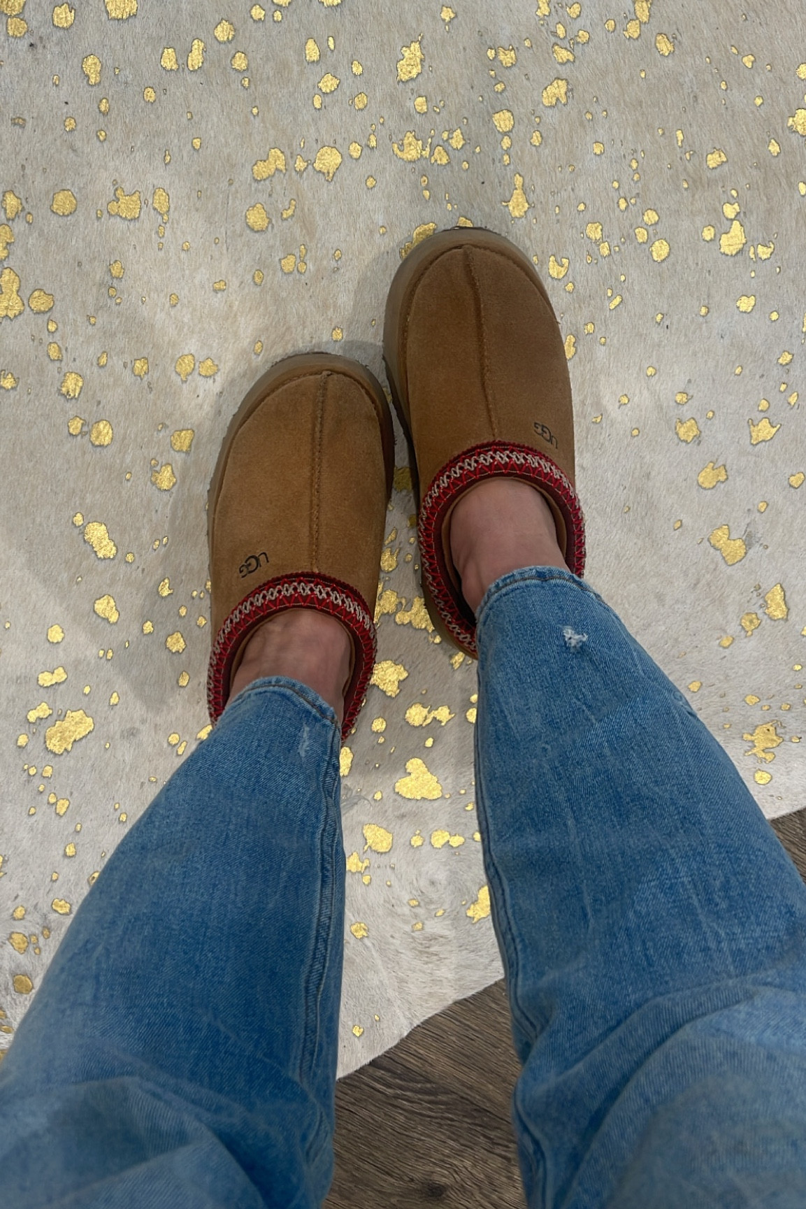 I have worn these more than anything else this winter. 100% worth it. 
Unfortunately they are still sold out or on back order almost everywhere! 
-
I FOUND THEM AT ONE place but they are definitely marked up! So I linked them, but I also linked a “lookalike” I found! 
I don’t have them, but they have decent reviews so I thought I would share!



#LTKshoecrush