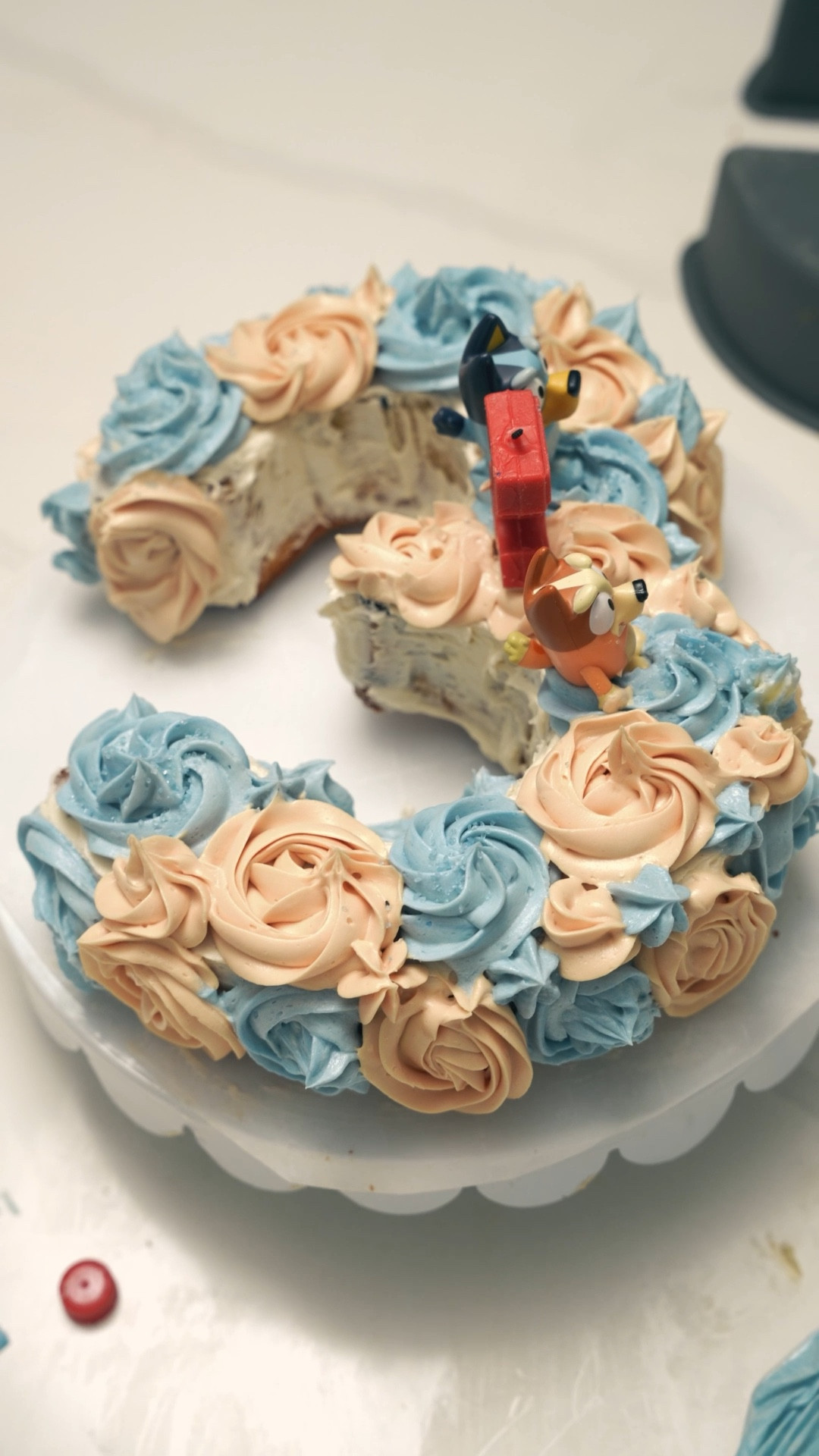 Made a dye free bluey cake for my baby’s 3rd birthday! Took matters into my own hands and it turned out better than I expected!! Us moms can do anything we put our minds to lol!! Everything I used is linked for yall! 

#LTKFamily #LTKBaby #LTKHome