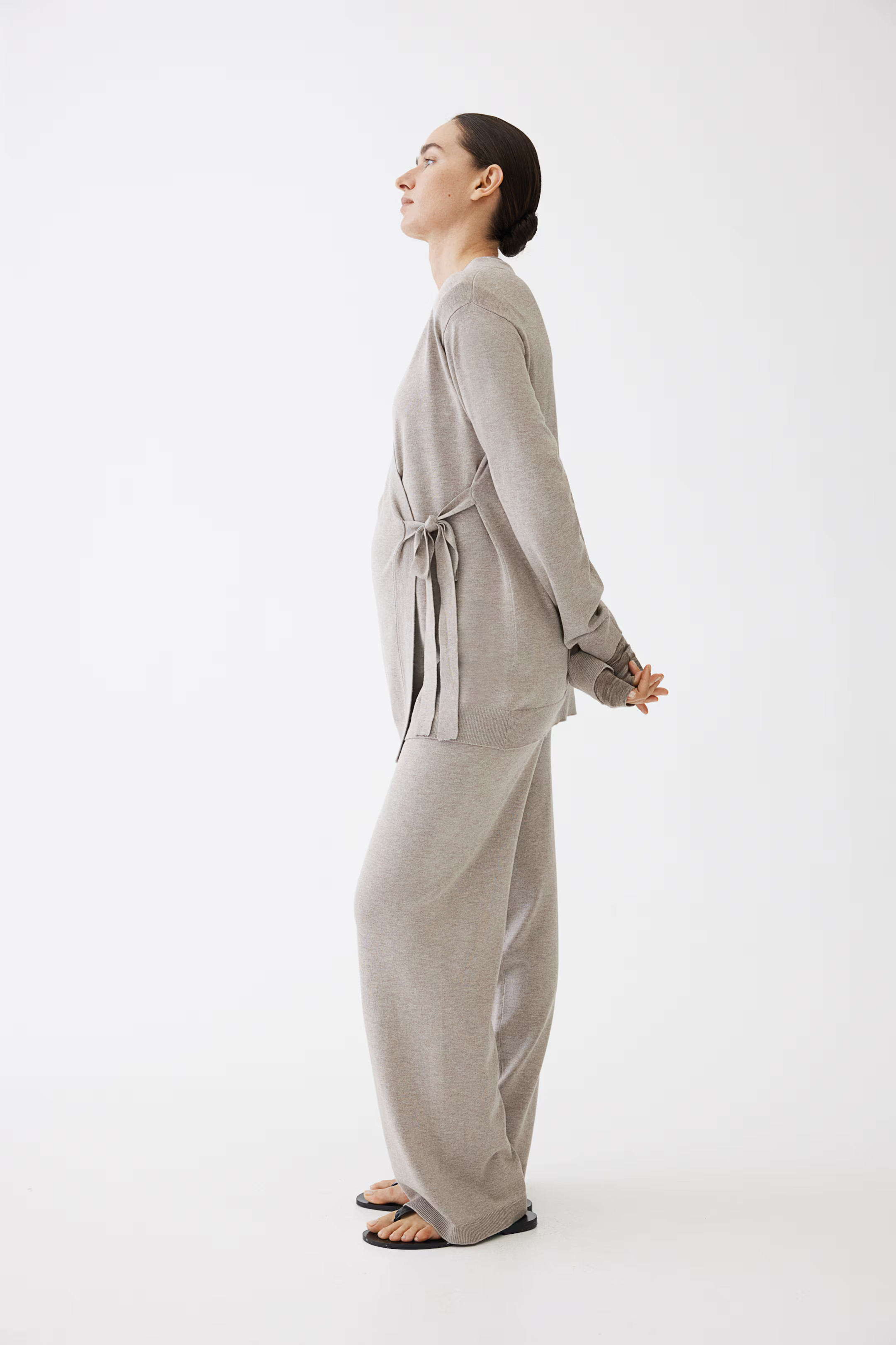 MAMA Knitted trousers | H&M (UK, MY, IN, SG, PH, TW, HK)