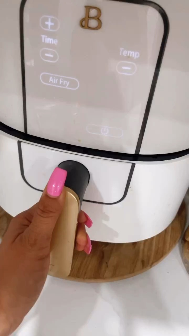 My fav everyday air fryer  for the win. #beautiful #whitekitchen #airfeyer 

#LTKhome #LTKunder100 #LTKFind