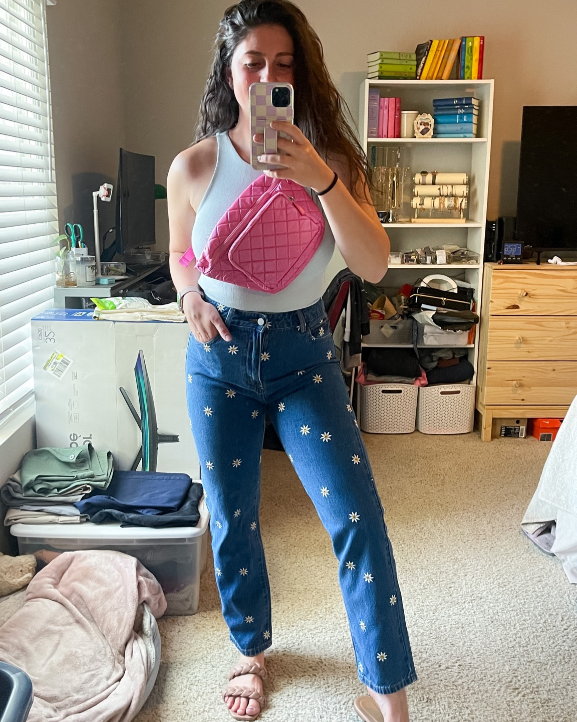 These daisy jeans from pink lily are just 😍😍😍

#LTKSeasonal #LTKFind #LTKunder100