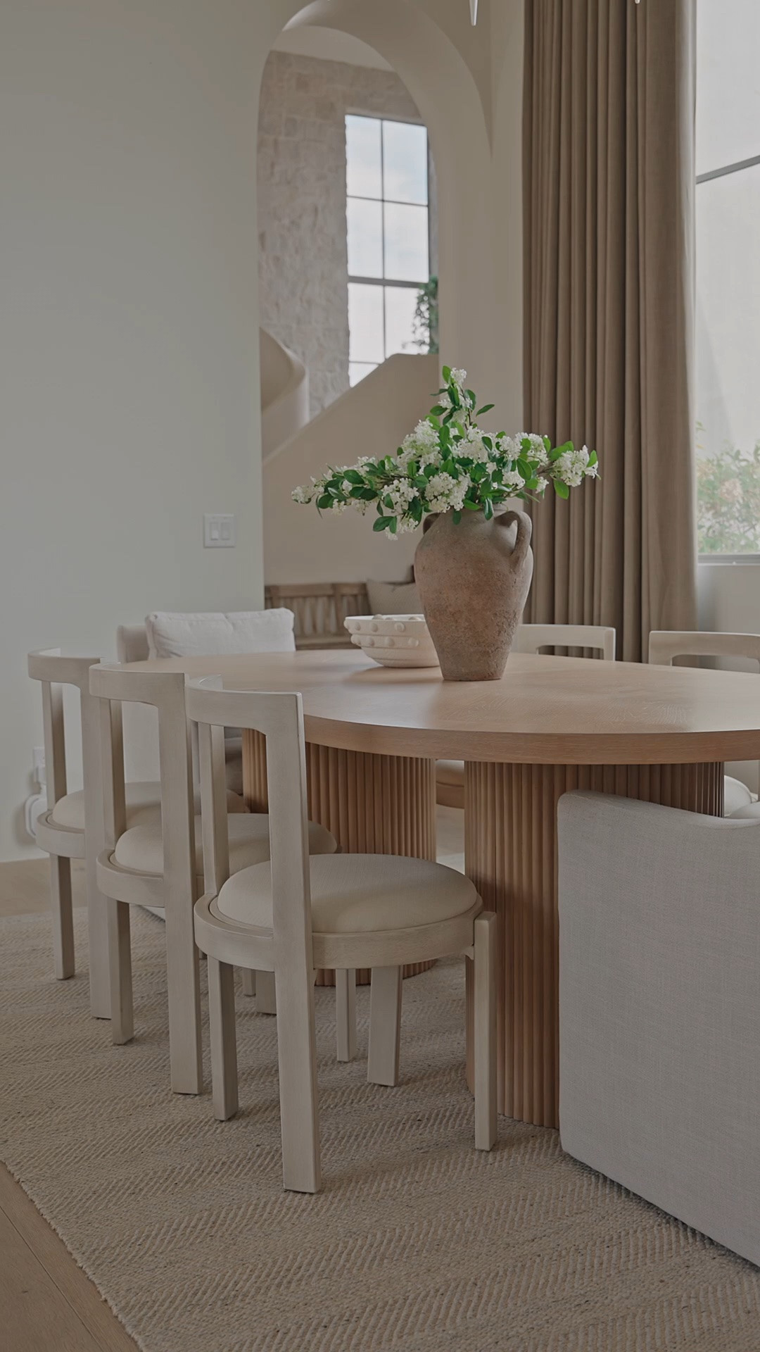 The prettiest dining table + chairs… all from Wayfair!!

#LTKSeasonal #LTKHome #LTKSaleAlert
