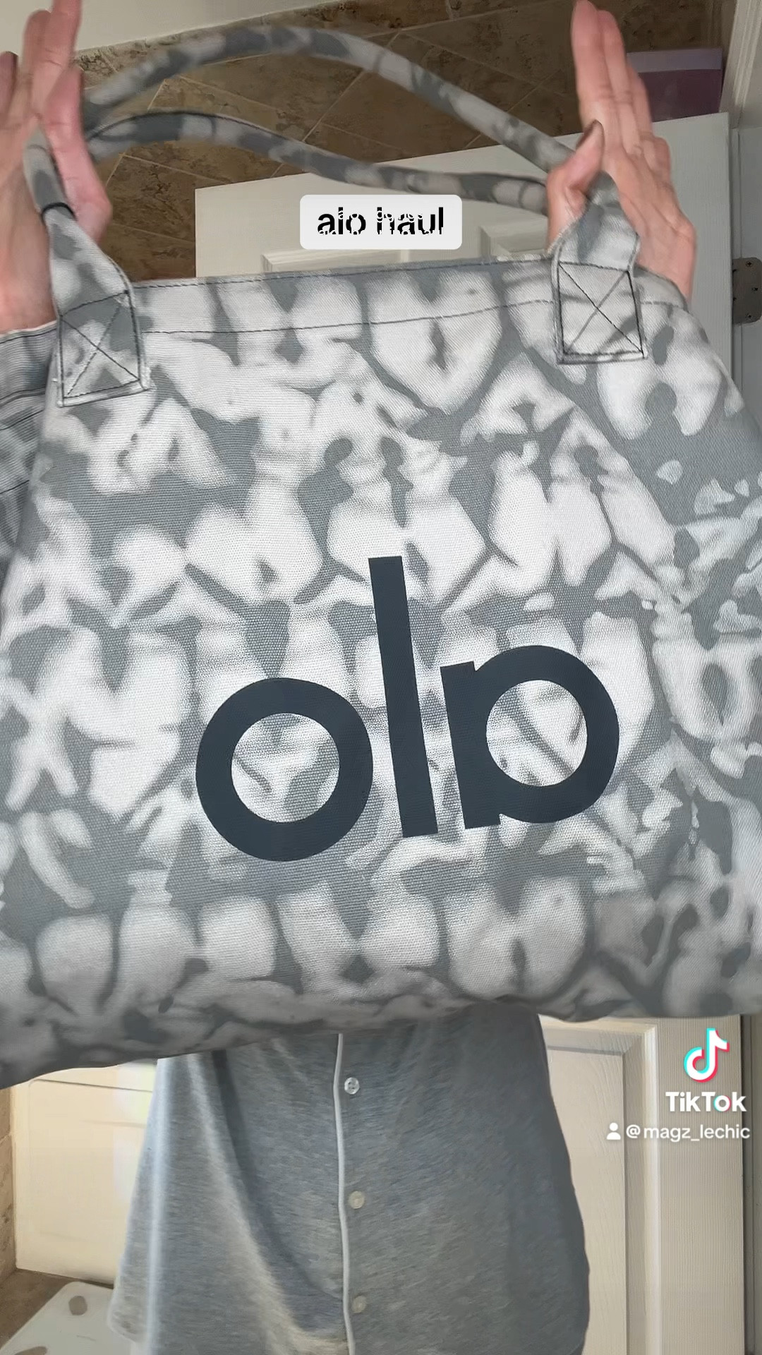 Alo has me on a chokehold 

#LTKHoliday #LTKGiftGuide #LTKActive