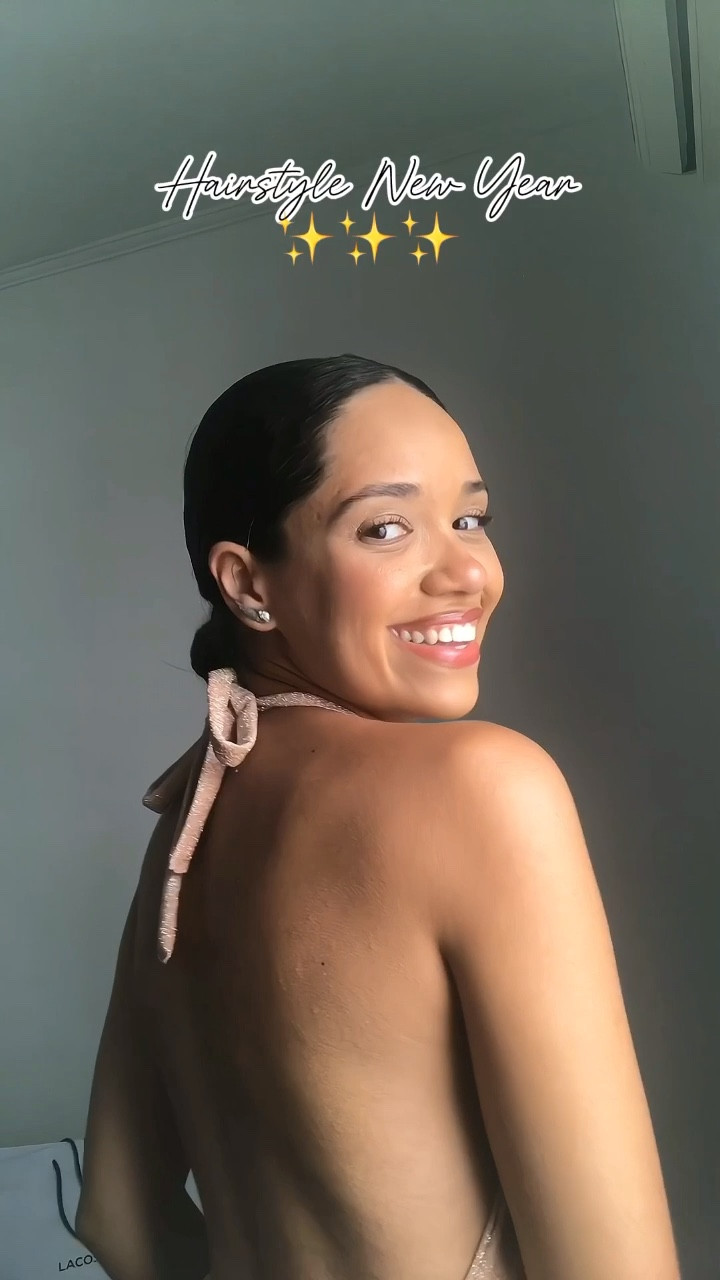 Hairstyle New Year.

Quer um penteado super fácil,prático e elegante?

Vem comigo.😉
#LTKGift 

#LTKparties #LTKbrasil #LTKbeauty