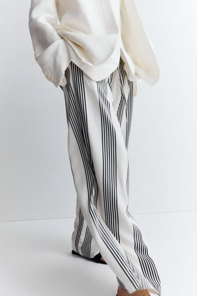 Wide-cut Pull-on Pants - Regular waist - Long - White/black striped - Ladies | H&M US | H&M (US + CA)