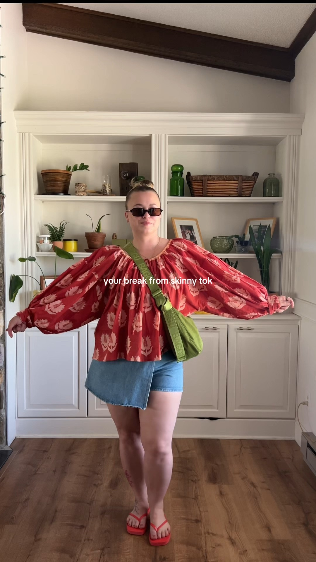 Your scheduled weekly break from skinny tok ❤️🍓🌼  

Haven’t been wanting to get dressed as often lately. Going through a funk. 🫶

#midsize #midsizefashion #normalbodies #allbodiesarebeatiful #bodypositivity

#LTKootd #LTKgrwm