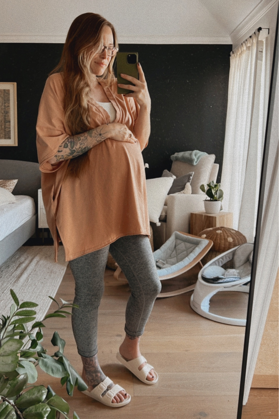Throwback bump fit! I was about ready to pop. 
Maternity, free people, lounge, mid size, mama style

#LTKbump #LTKcurves