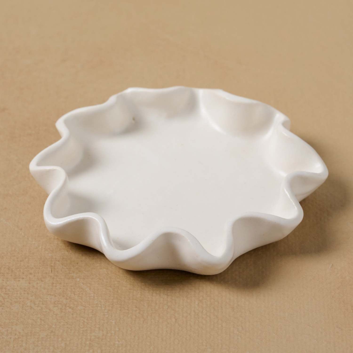 Pinched Scalloped Jewelry Dish | Magnolia