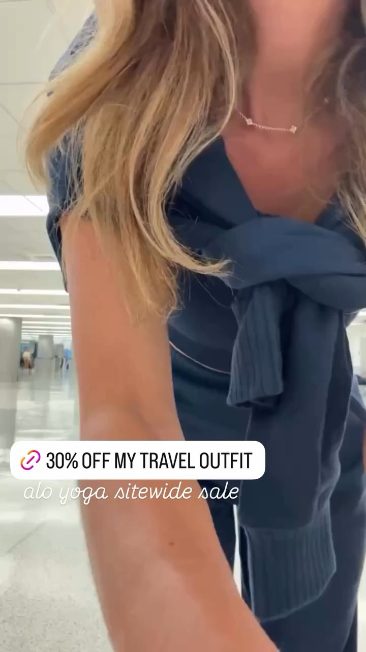 alo yoga sitewide sale! 30% off my travel outfit 

Size small in all

#LTKOver40 #LTKPetite #LTKSaleAlert