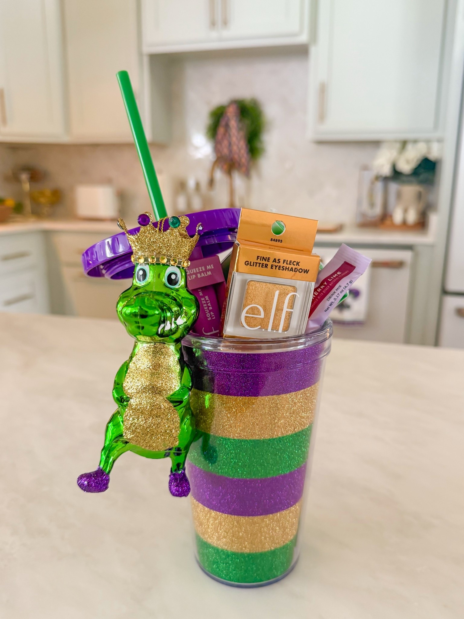 Mardi Gras gift basket idea 






Walmart finds 
Mardi Gras tumbler 
Mardi Gras ornament 
Glitter eyeshadow 
Lip balm 
Gifts for her 
Gift ideas 

#LTKBeauty #LTKSeasonal #LTKFindsUnder50