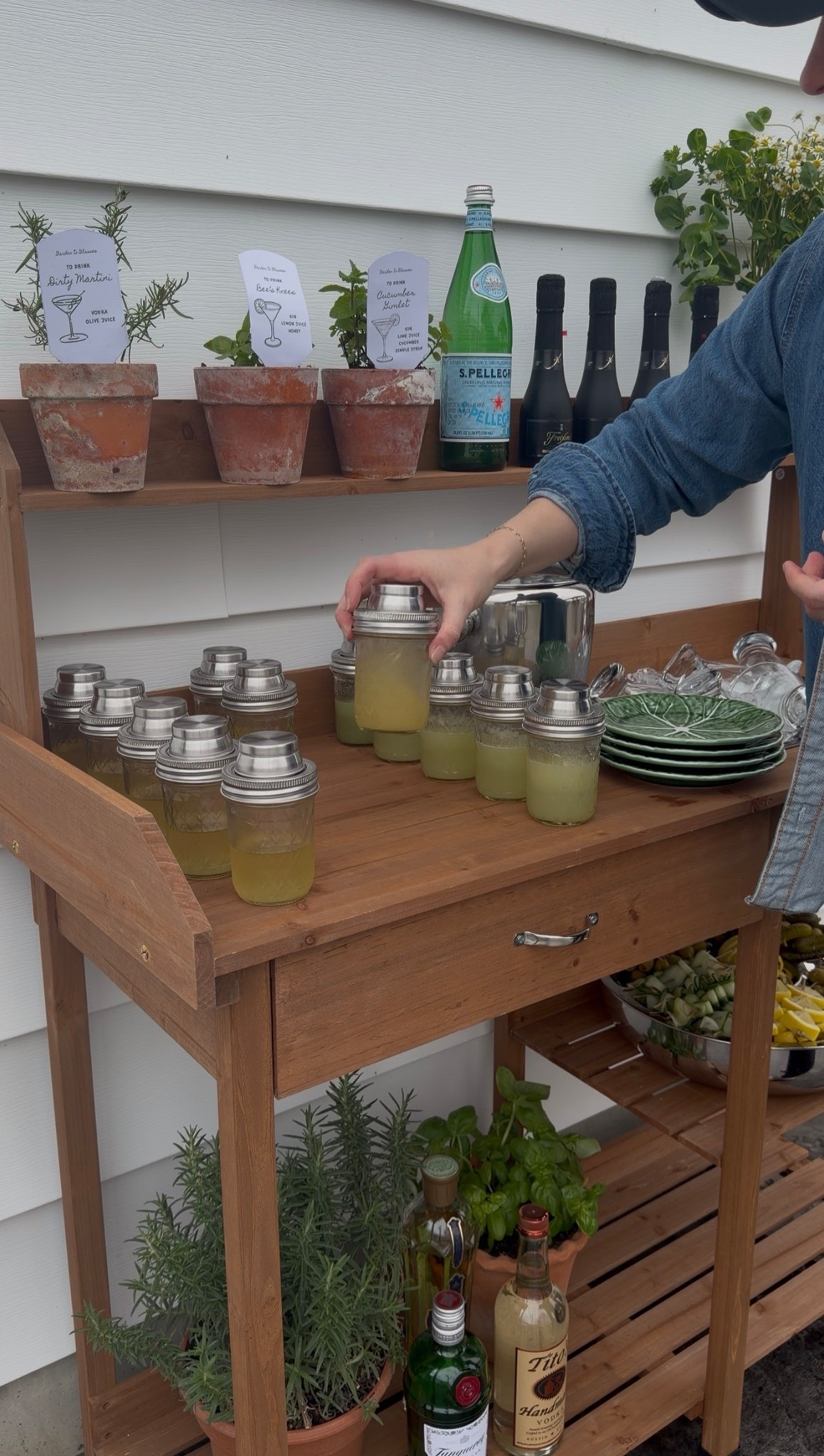 #Ad I love finding ways to reimagine everyday pieces, and this setup might be my favorite little hosting trick for spring and summer. A simple potting bench turns into the sweetest garden cocktail station, perfect for an easy evening outside.

I styled it with martini glasses, a serving set, and this beautiful potting bench from Wayfair, then added fresh herbs, citrus, and a few florals to create a little garden-to-glass garnish moment. It feels elevated but still effortless, which is exactly how I want summer hosting to feel.

Proof that sometimes the best entertaining spaces are the ones you already have. @Wayfair #wishyouwerehere #outdoor #Wayfair #WayfairPartner