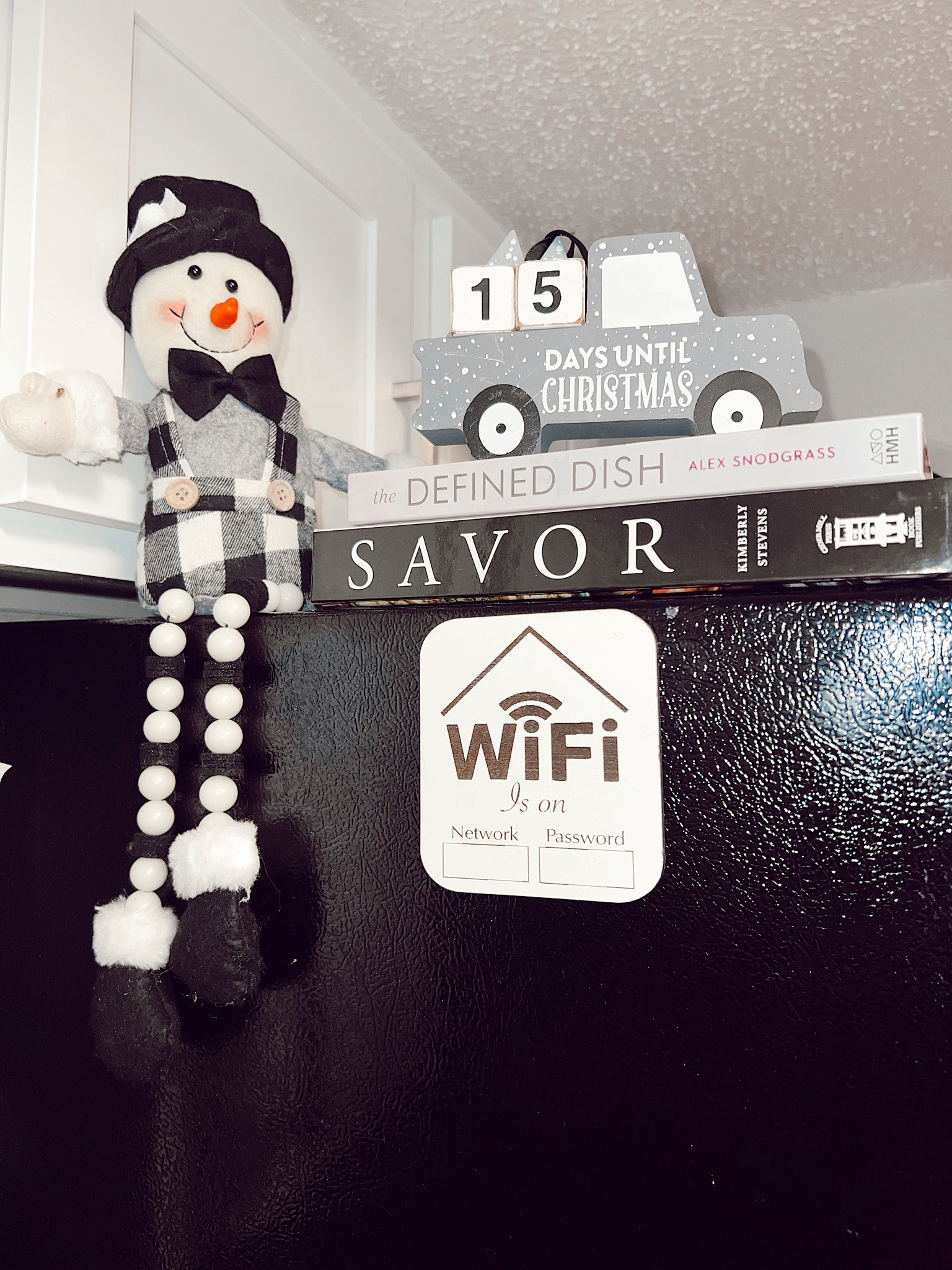 Kitchen Holiday decor ☃️

#LTKSeasonal #LTKHoliday