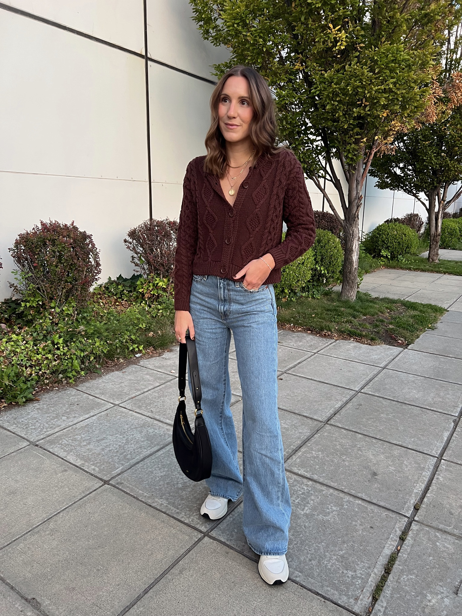 Casual fall ootd🍂 wearing a size small cardigan and size 25 Levi’s jeans 

Fall outfit / Levi’s jeans / cable knit cardigan / Veja sneakers / casual outfit / fall style



#LTKstyletip #LTKfindsunder100