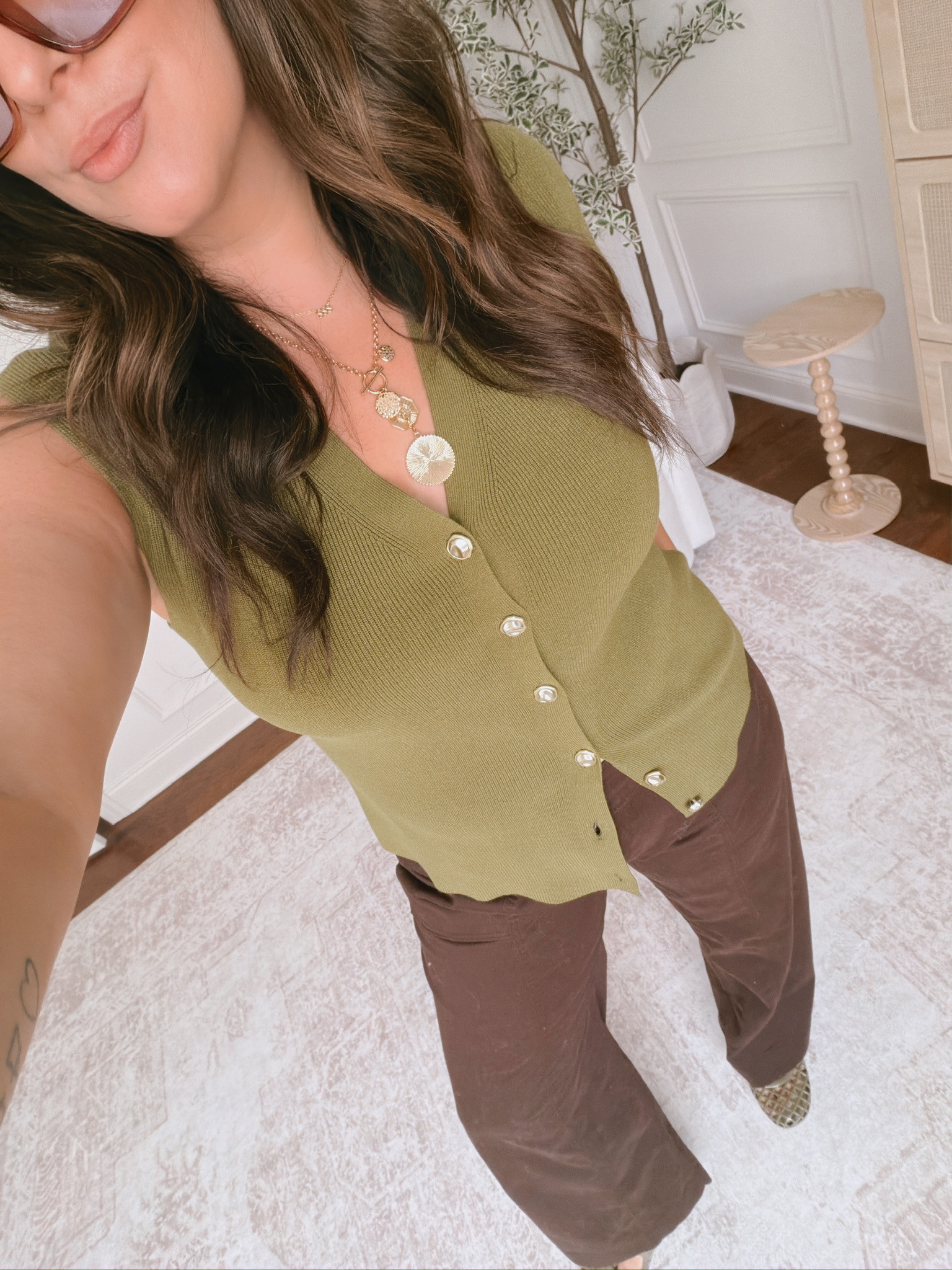 wearing a L in the top, size 14 in the pants

#LTKSeasonal #LTKMidsize