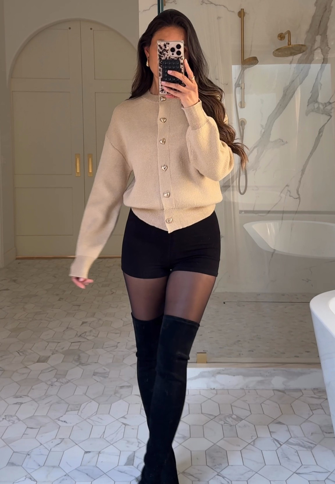 Scroll to shop!! Follow for more!! Xo! ✨

#LTKmomlife #LTKootd #LTKdayinmylife