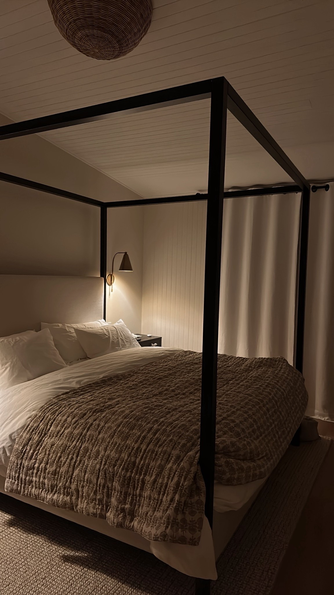 Primary bedroom details at @theitsybitsybungalow 
Quince bedding is supremely comfortable and plush 

#LTKOver40 #LTKHome