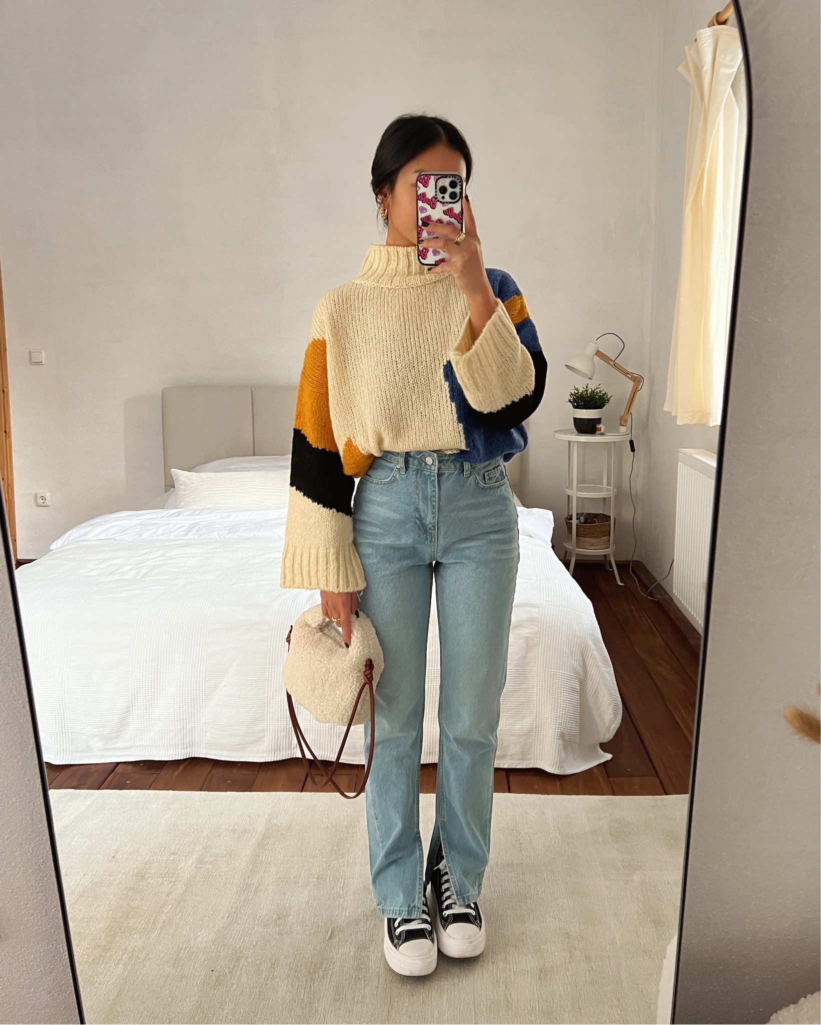 The sweater has a very unique pattern on it and it comes in 3 different color ways. Also, if you‘re a petite, you‘ll NEED this pair of jeans!

#LTKeurope #LTKstyletip #LTKSeasonal