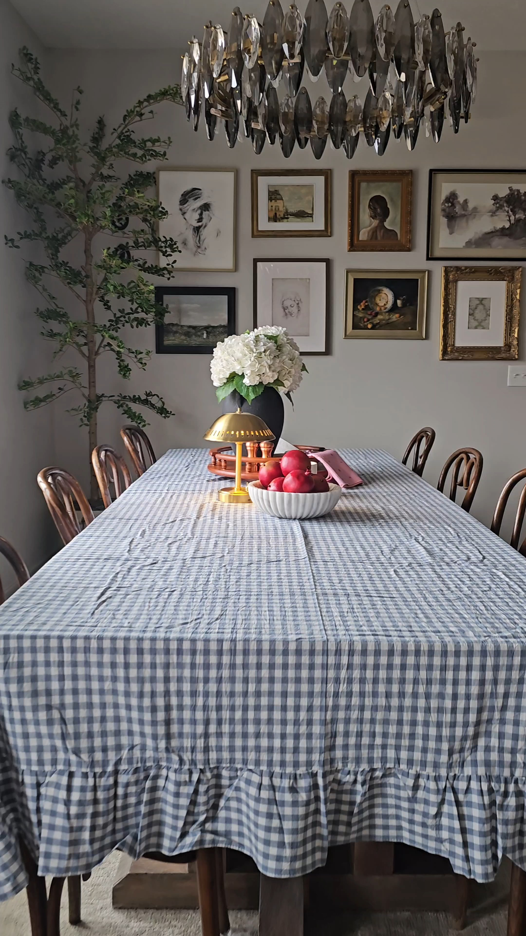 A table Centerpiece perfect for everyday 

#LTKSeasonal #LTKHome #LTKmomlife