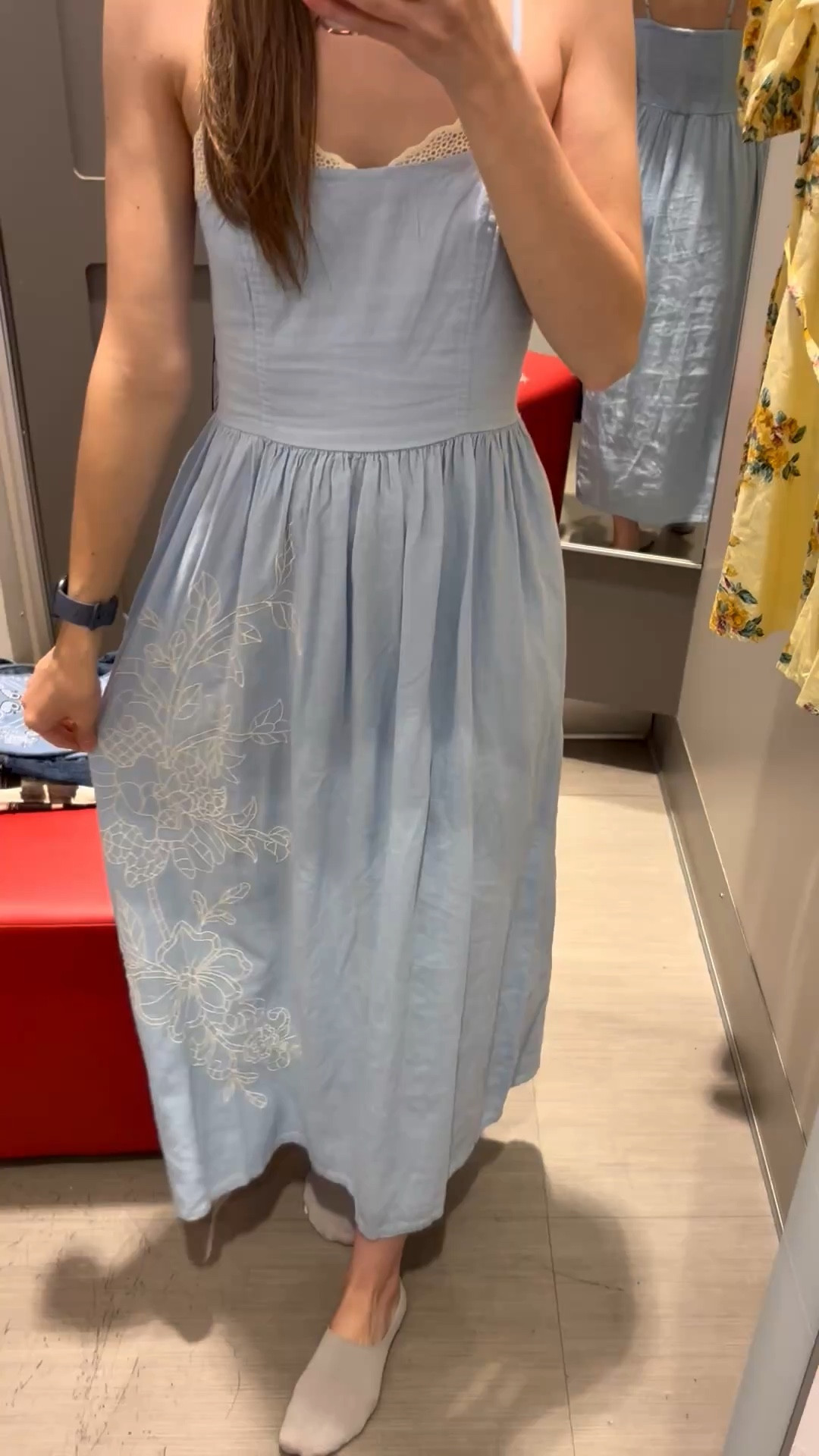 This dress is perfect for spring! I’m in a size XS
