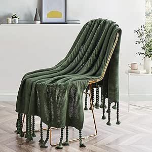 Amazon.com: Aormenzy Green Throw Blanket with Tassels, Knitted Throw Blanket for Couch Bed Sofa, ... | Amazon (US)