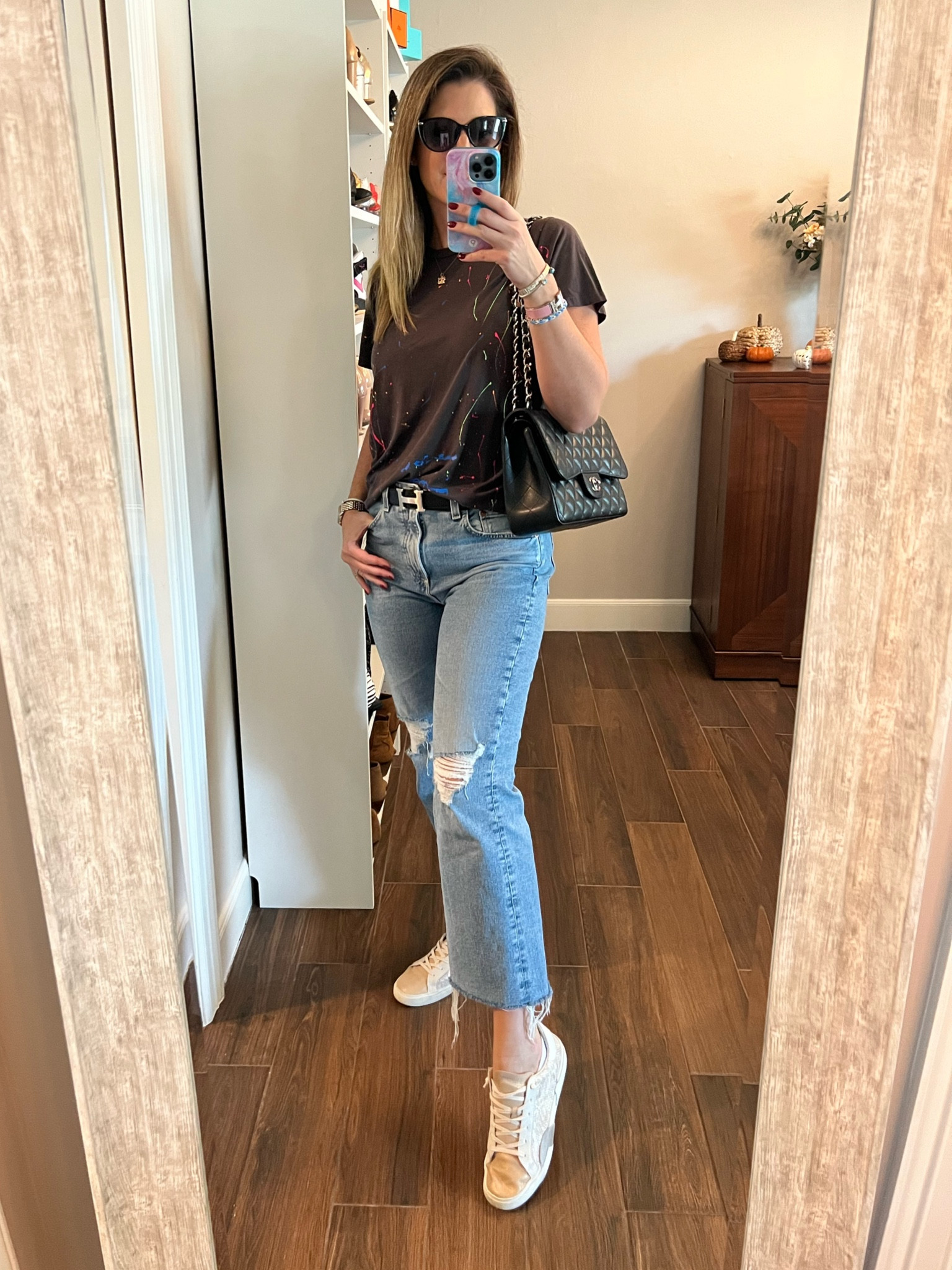 It’s all in the details. Jeans and a tee never looked so cool. 😎

Wearing a size medium in tee (sizes up for an oversized fit).
Wearing a 29 in jeans. They run small so size up!

#LTKshoecrush