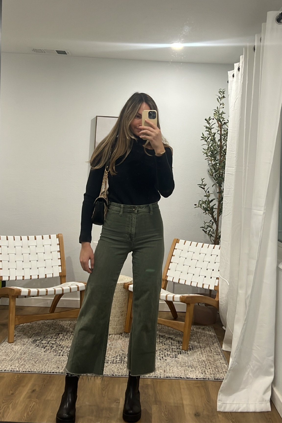 Dinner fit 

Sunday dinner, jeans, green jeans, casual dinner

#LTKFind