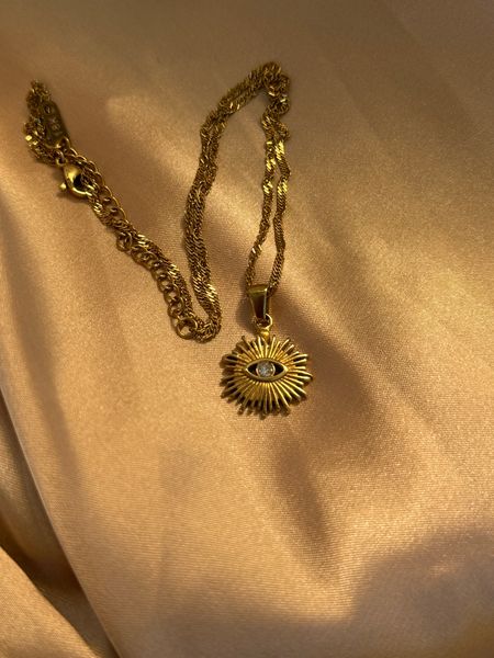 Summer necklace
Gold plated jewelry 