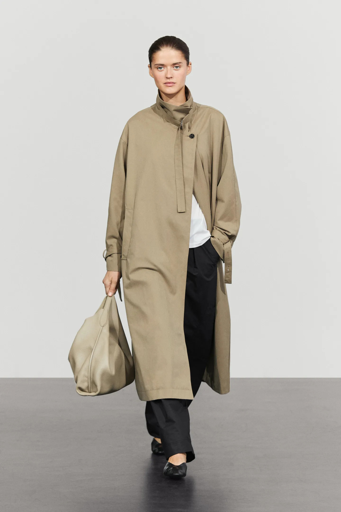 Long buckle-detail trench coat | Massimo Dutti US