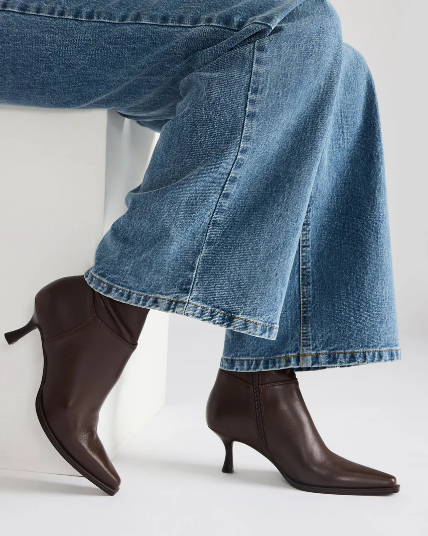 STASIA Brown Pointed-Toe Kitten Heel Women's Ankle Boot | Steve Madden (US)