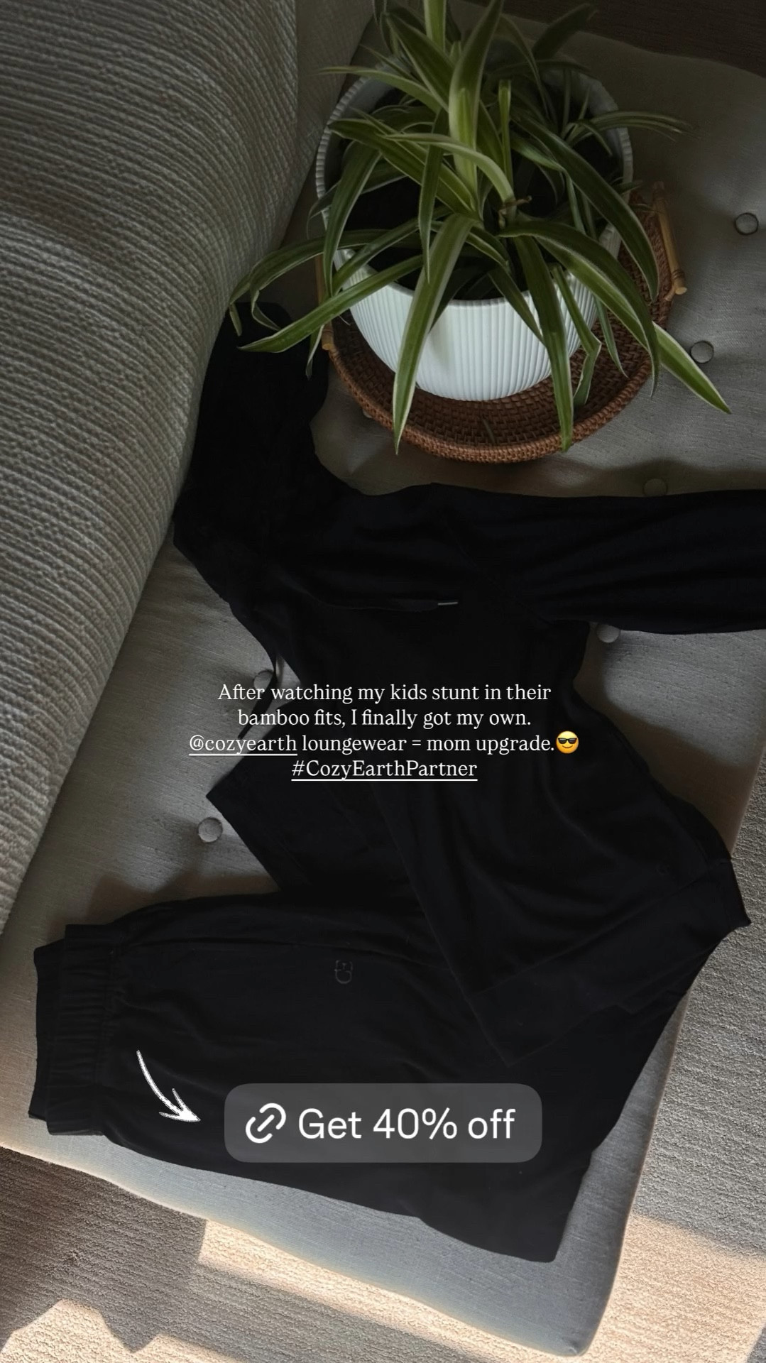 After watching my kids stunt in their bamboo fits, I finally got my own. @cozyearth loungewear = mom upgrade.😎 
#CozyEarthPartner