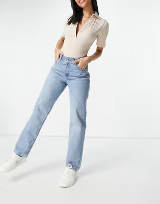 ASOS DESIGN low rise straight leg jeans in lightwash | ASOS (Global)